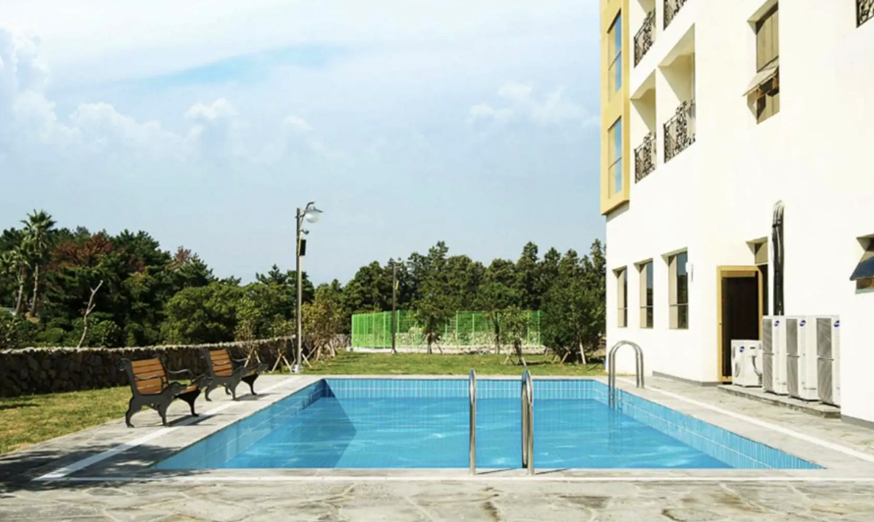 pool 1